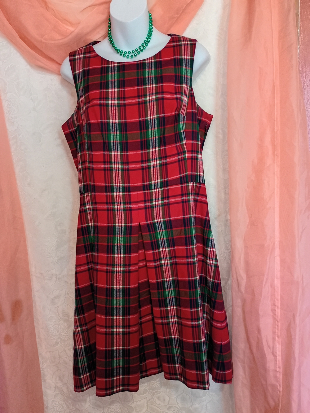 Vineyard Vines Red and Green Plaid Tatan Midi Dress Sz 8